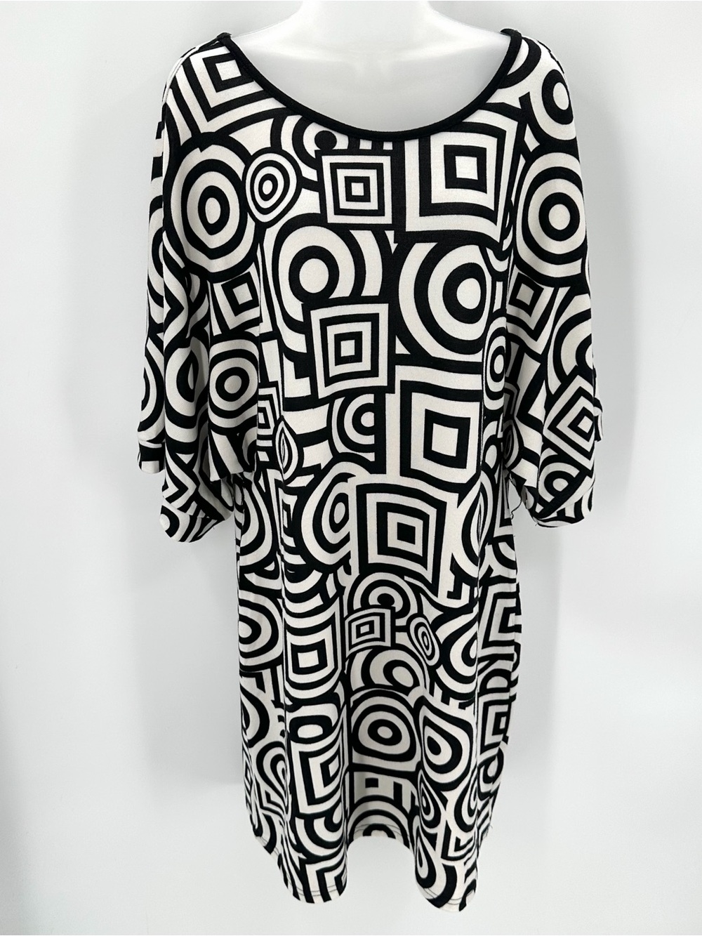 Aryeh Dress Geometric Knit Women’s 1X Plus Size Shift Black Print -No Belt